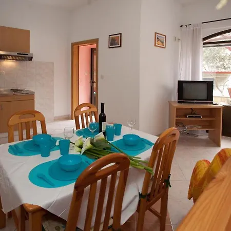 Cetina Apartament *