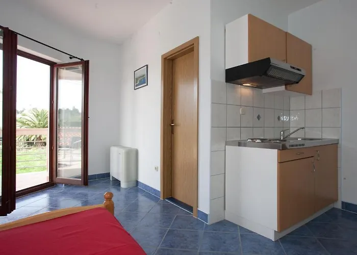 Cetina Apartment *
