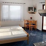 Cetina Apartment *